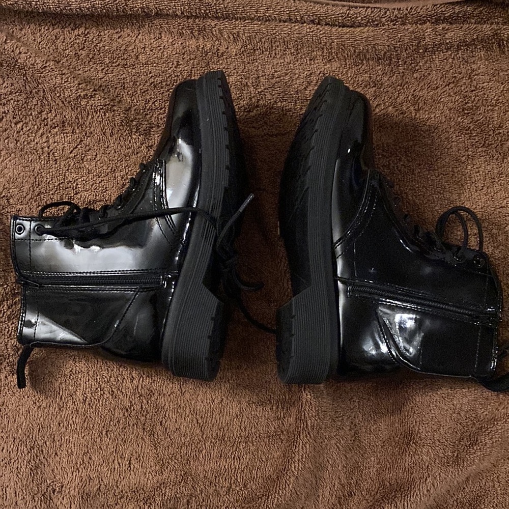 Cherokee Boots - Picture 4 of 5